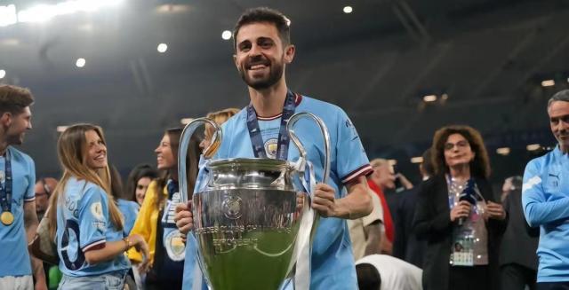 1689850367919084226.jpg 开云体育平台-【夜读】夸德拉多降薪一半报恩国米