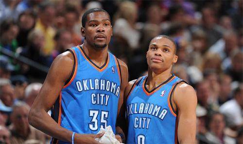 难得！杜兰特力挺韦少：他被黑是因为队友是詹姆斯