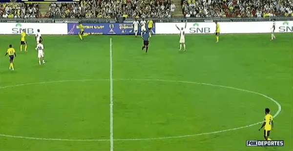 沙超杯战报:C罗助攻菲利克斯破门,十人利雅得2-1吉达联合