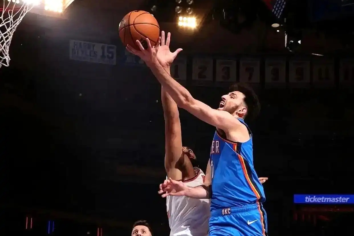 开云登录入口-半场轰6记三分!雷霆高塔率队豪取四连胜,3年1.7亿先生摸不到球