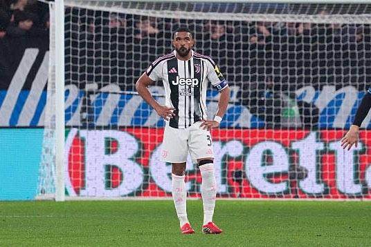 开云-爱游戏-前场失机后场失球 散漫的尤文意杯战略性放手