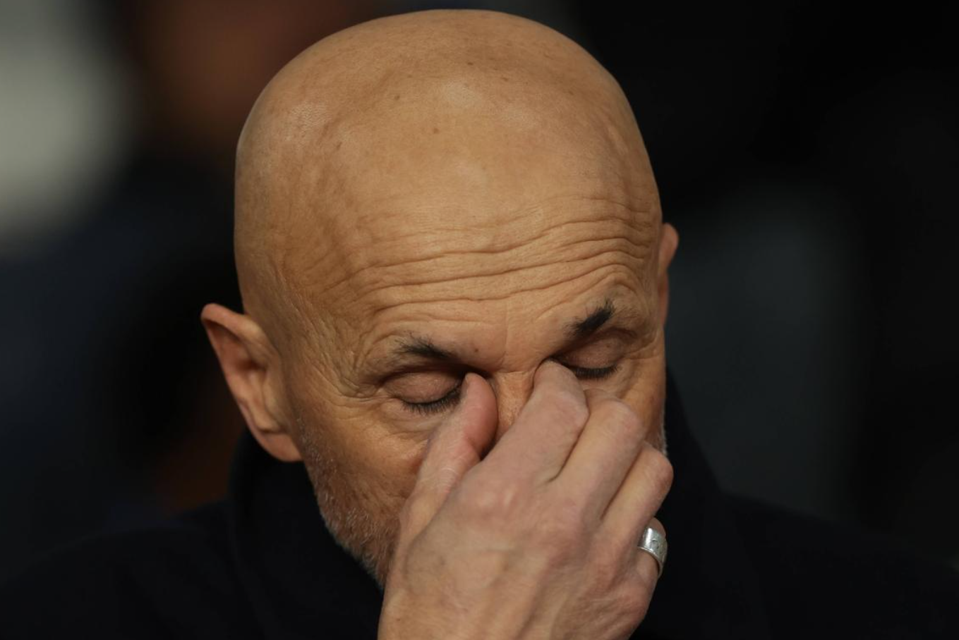 Kaiyun Sports-开云体育-0-3崩盘！溃败出局，斯帕莱蒂不敢相信，意甲第4耻辱一战