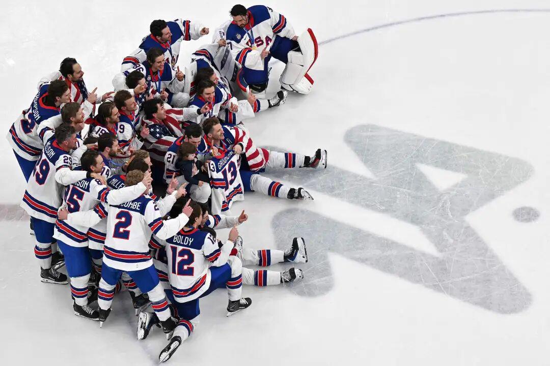 开云-爱游戏-46年的等待，他们再夺金牌