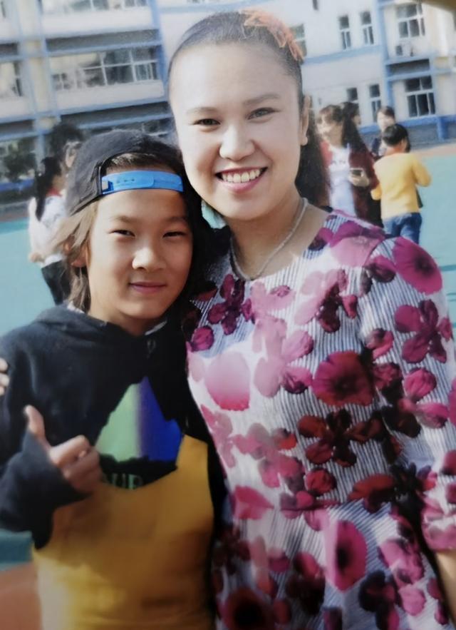 开云登录入口-小学班主任谈苏翊鸣:他身上最动人的光芒,远不止于赛场