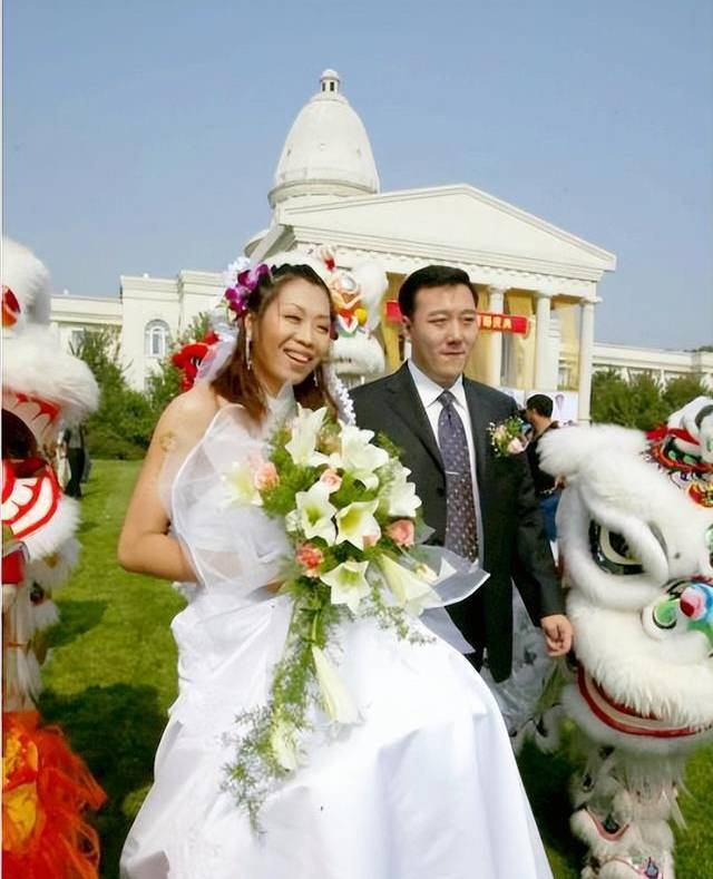 中国女排最经典一扣非郎平朱婷制造！黄金一代奥运奇兵变副厅高官|张越红|葛勇|排球|雅典奥运会|沈阳_新浪体育_新浪新闻