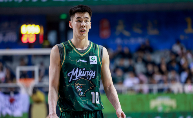 开云体育平台-CBA数据王出炉：外援5项第一 李添荣三分王周琦本土篮板王