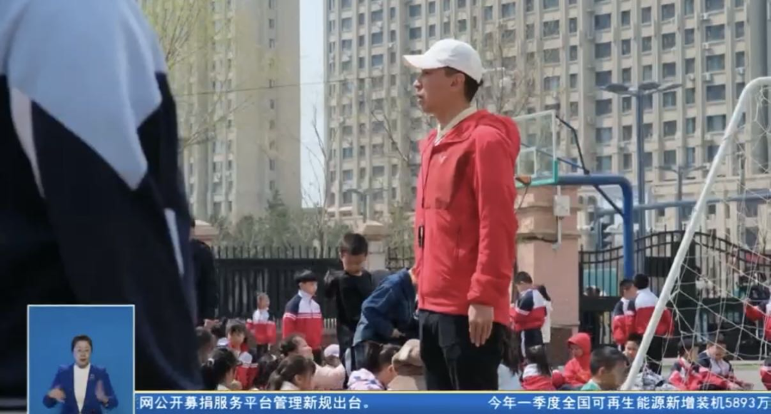开云体育平台-【哈尔滨新闻】聚焦“东北超” | 跨界绽放风采: 教师与检察官驰骋“东北超”赛场